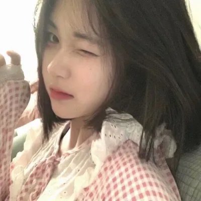 黑影窥窗